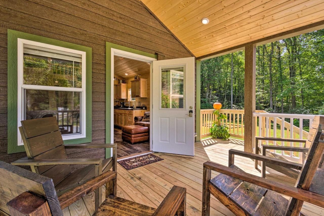 Quaint Mtn Cabin Tiny Living Near Big Adventure Brevard Exterior foto